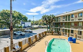 Oyo Hotel Mobile, Al I-65 At Airport Blvd